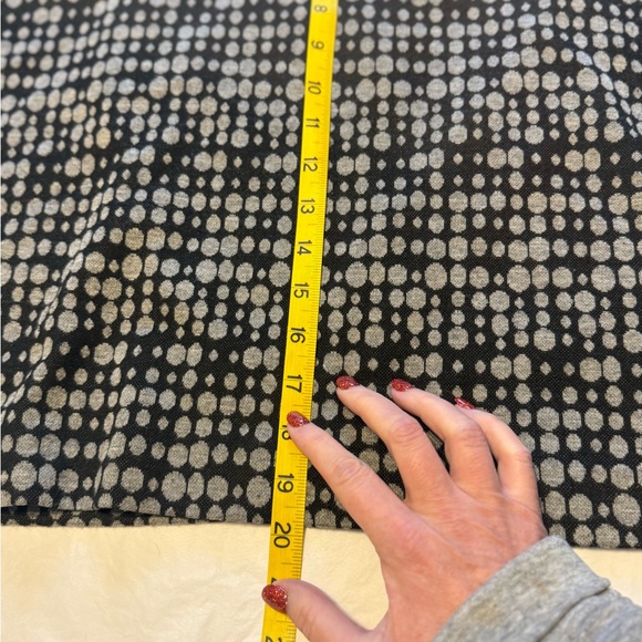 Loft Black & Grey Geometric Polka Dot Pencil Skirt - Size 6 - Picture 6 of 6